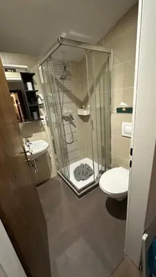 Ein Badezimmer in der Unterkunft Pension INGE