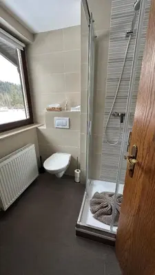 Ein Badezimmer in der Unterkunft Pension INGE
