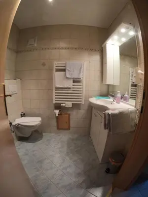 Ein Badezimmer in der Unterkunft Haus Hedwig