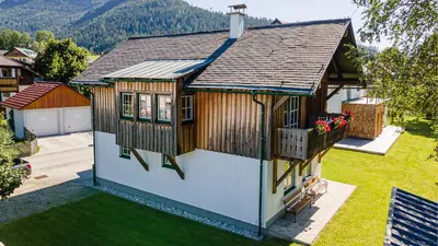 Ein allgemeiner Bergblick oder ein Berglick von der Ferienwohnung aus