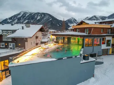 Ein allgemeiner Bergblick oder ein Berglick von des Hotels aus