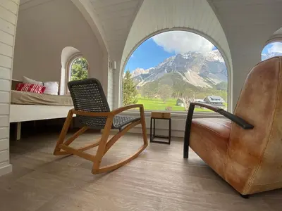 Ein allgemeiner Bergblick oder ein Berglick von der Ferienwohnung aus