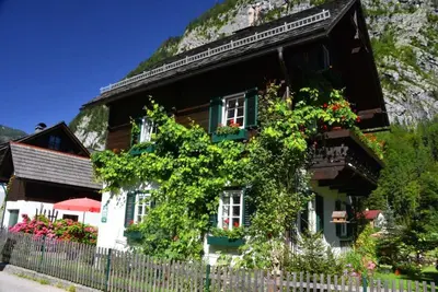 Das Gebäude in dem sich das Bed & Breakfast befindet