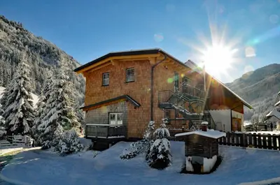 Ein allgemeiner Bergblick oder ein Berglick von der Ferienwohnung aus