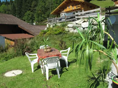 Ein Garten an der Unterkunft Apartment Corona by Interhome