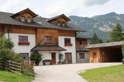 Ein allgemeiner Bergblick oder ein Berglick von der Ferienwohnung aus