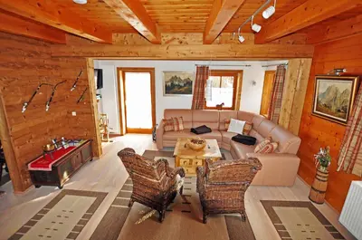 Ein Sitzbereich in der Unterkunft Chalet Styria