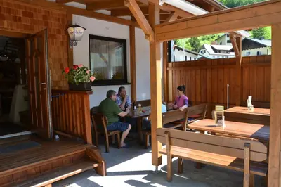 Ein Restaurant oder anderes Speiselokal in der Unterkunft Gasthof Roitner