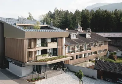 Ein allgemeiner Bergblick oder ein Berglick von des Hotels aus