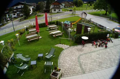 Ein Kinderspielbereich in der Unterkunft Hotel Sonneck