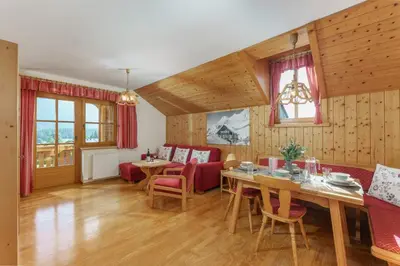Ein Sitzbereich in der Unterkunft Landhaus Birgbichler - Apartments in Ramsau am Dachstein - inklusive Sommercard!