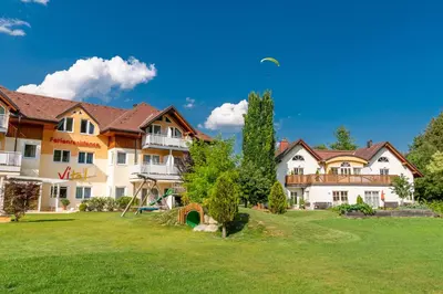 Ein Garten an der Unterkunft PARKVILLA Vital
