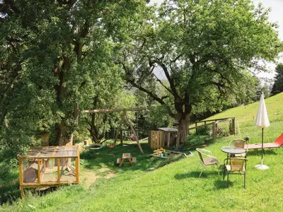 Ein Garten an der Unterkunft VOM REITER, Ferienwohnung am Bauernhof mit Bergblick und privater Infrarotkabine, Nahe Skipiste