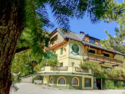 Das Gebäude in dem sich die Pension befindet