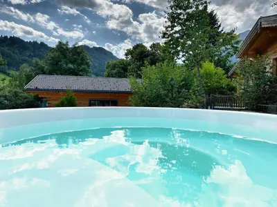 Ein allgemeiner Bergblick oder ein Berglick von des Chalets aus