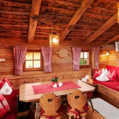 Almdorf Flachau - Luxus Hüttenurlaub