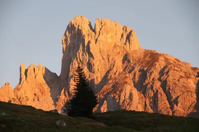 Ein allgemeiner Bergblick oder ein Berglick von der Ferienwohnung aus