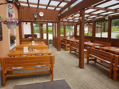 Ein Restaurant oder anderes Speiselokal in der Unterkunft Gasthaus Kloibhofer