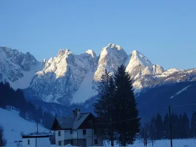 Ein allgemeiner Bergblick oder ein Berglick von der Ferienwohnung aus