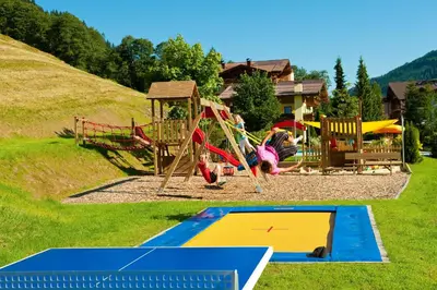 Ein Kinderspielbereich in der Unterkunft Wellness-Aparthotel Montana