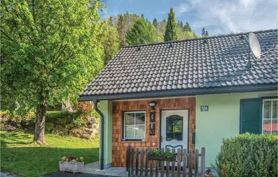 Ein Garten an der Unterkunft Charmantes Ferienhaus