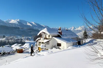 Haus Löger Apartments Pyhrn Priel im Winter