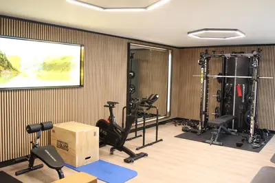 Das Fitnesscenter und/oder die Fitnesseinrichtungen in der Unterkunft Apartment Panorama