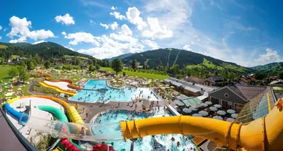 Der Swimmingpool an oder in der Nähe von Apartment Panorama