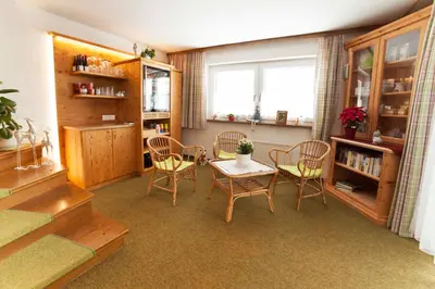 Ein Sitzbereich in der Unterkunft B&B Landhaus Vierthaler