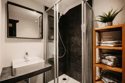 Ein Badezimmer in der Unterkunft Flasch Appart-Pension