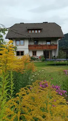 Ein Garten an der Unterkunft Da Bräuhauser