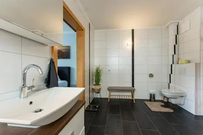 Ein Badezimmer in der Unterkunft Stadt-Chalet Schladming