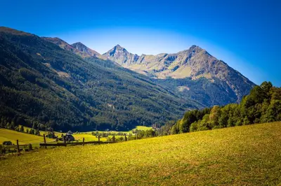 Naturlandschaft in der Nähe des Bauernhofs
