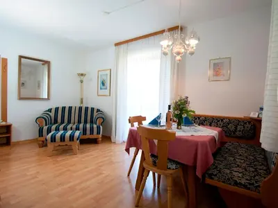 Ein Sitzbereich in der Unterkunft Ferienhaus Rosi