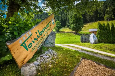 Ein Garten an der Unterkunft Tonibauer