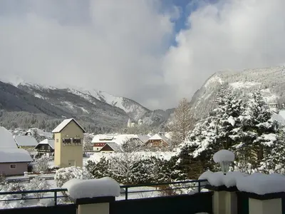Ein allgemeiner Bergblick oder ein Berglick von der Pension aus