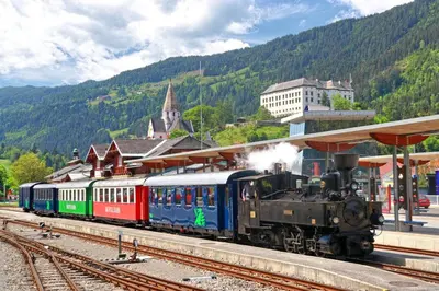Ein allgemeiner Bergblick oder ein Berglick von der Ferienwohnung aus