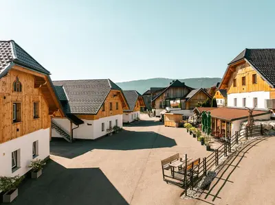 Ein allgemeiner Bergblick oder ein Berglick von des Aparthotels aus
