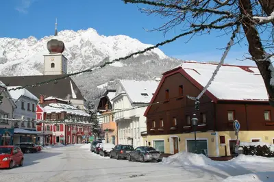 Ein allgemeiner Bergblick oder ein Berglick von der Ferienwohnung aus