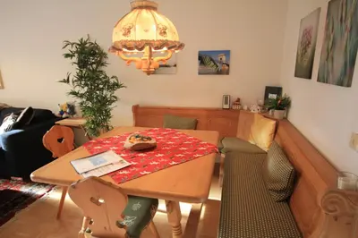 Ein Sitzbereich in der Unterkunft Dachstein