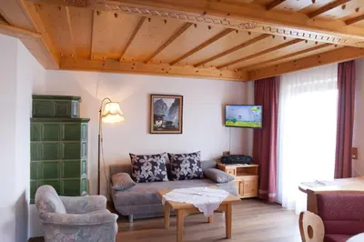 Ein Sitzbereich in der Unterkunft Eggerhof - Ferienhaus