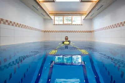 Der Swimmingpool an oder in der Nähe von Landgasthof Leopoldhof