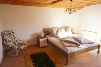 Ein Sitzbereich in der Unterkunft Apartments Seegartl