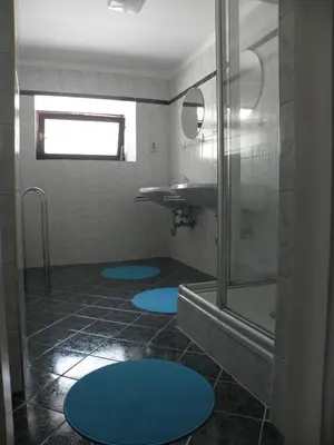 Ein Badezimmer in der Unterkunft Ferienhaus-Loidl