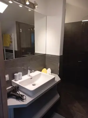 Ein Badezimmer in der Unterkunft Pension Baldauf - Dorf 31