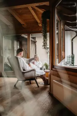 Ein Sitzbereich in der Unterkunft Landhotel Laudersbach