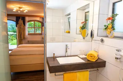 Ein Badezimmer in der Unterkunft Gästehaus Stabauer