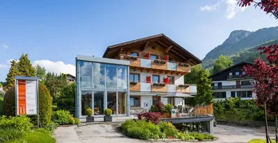 Ein allgemeiner Bergblick oder ein Berglick von der Pension aus