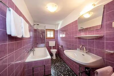 Ein Badezimmer in der Unterkunft Reitsamerhof - Zimmer & Apartments