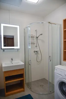 Ein Badezimmer in der Unterkunft Alpine Apartment Lisa Top 7 by AA Holiday Homes